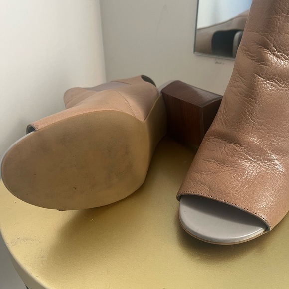 Cole Haan heels - Picture 6 of 6